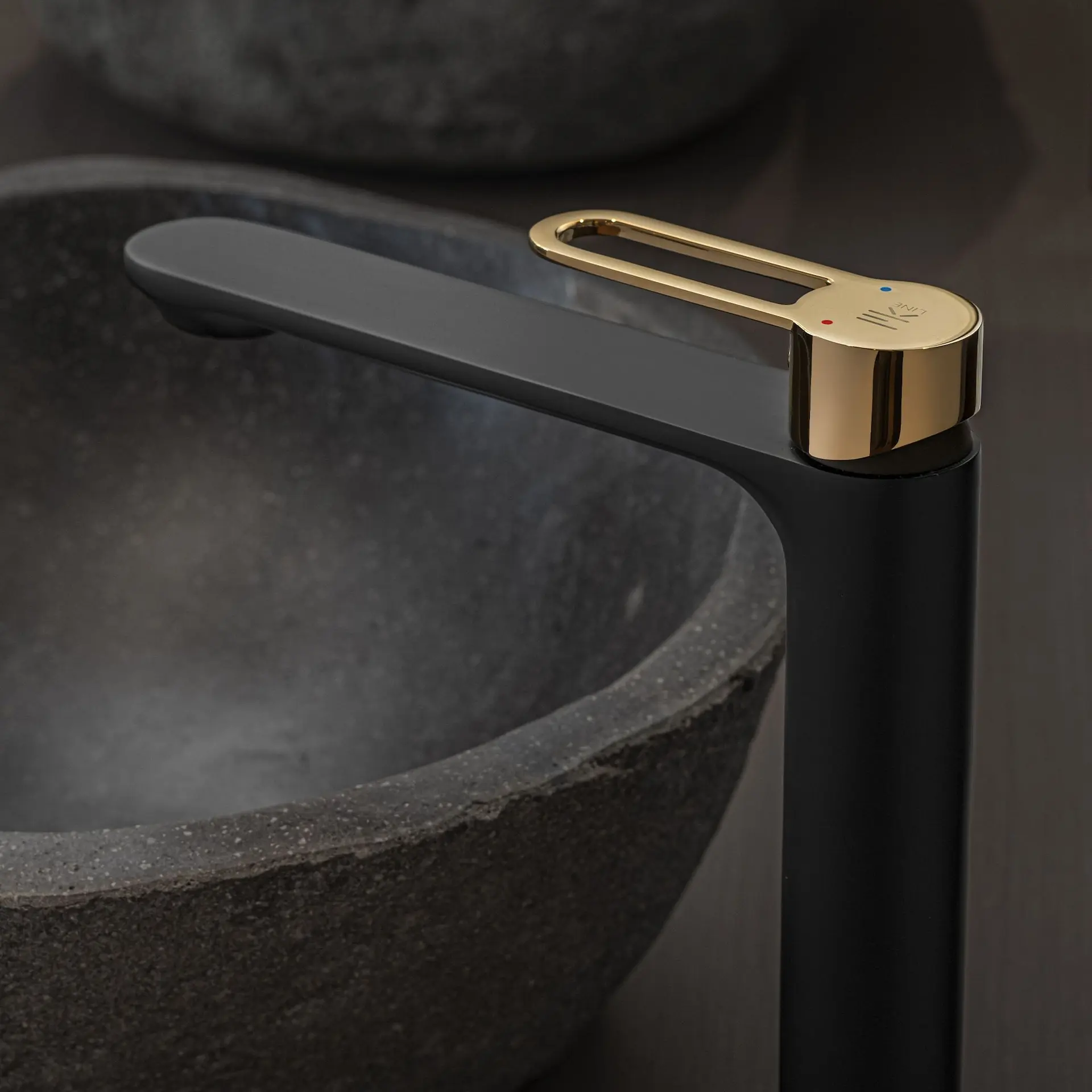 Miscelatore Lavabo Alto - Mirtak - Oro Nero - Linea Maia - immagine 2